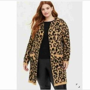 EUC Sz 2X Torrid leopard print brushed cardigan
